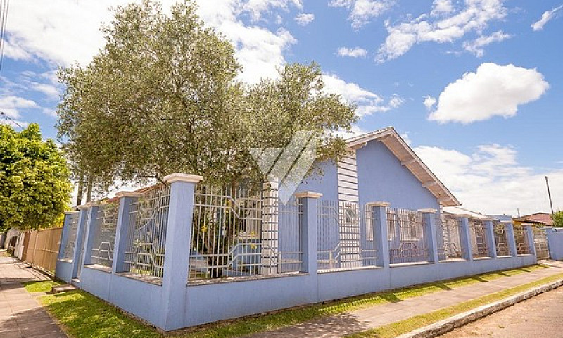 Casa Com 3 Quartos À...