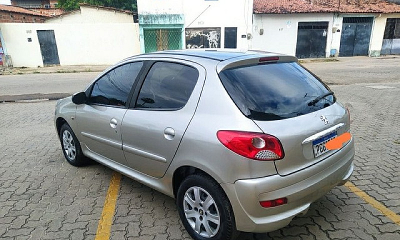 Peugeot 207 1.4...
