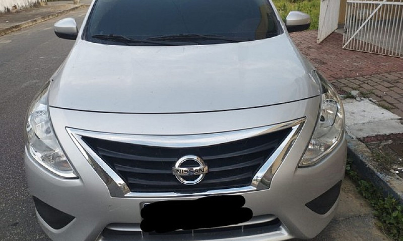 Vendo Nissan Versa 2...