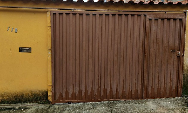Casa À Venda R$ 100....