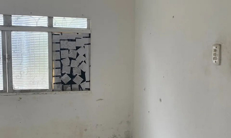 Locação De Casa Em J...