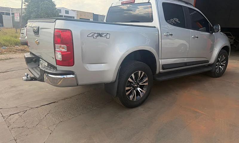 Chevrolet S10 Pick-U...