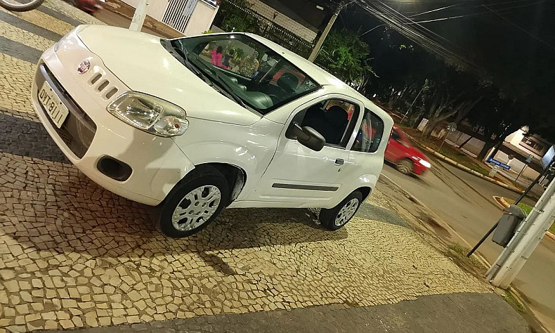 Fiat Uno Vivace Cele...