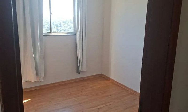 Aluga Se Apartamento...