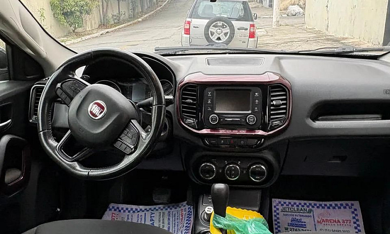 Fiat Toro Freedom 1....