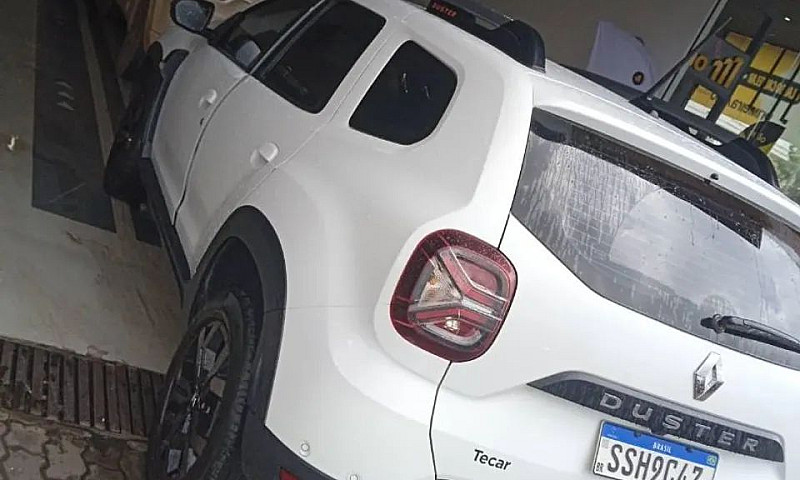 Renault Duster Iconi...