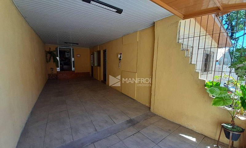 Casa Com 4 Dormitóri...