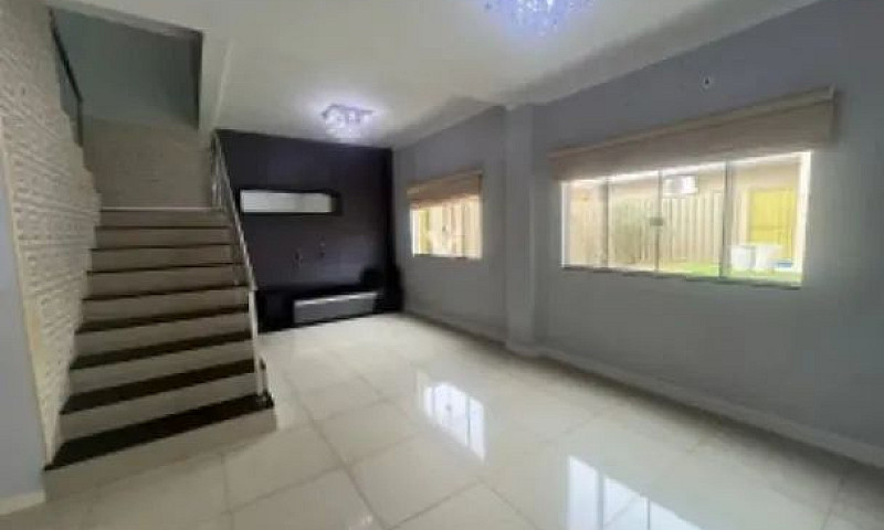 Sobrado A Venda Na A...