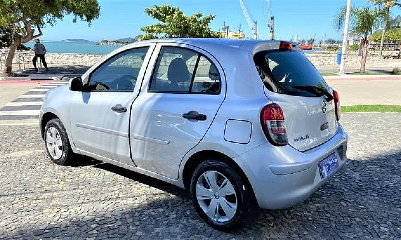 Nissan March S 1.0 F...