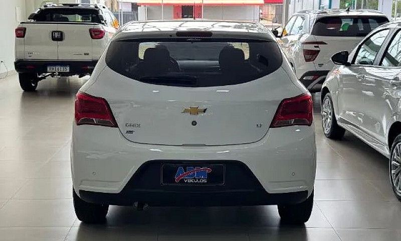 Chevrolet Onix Hatch...