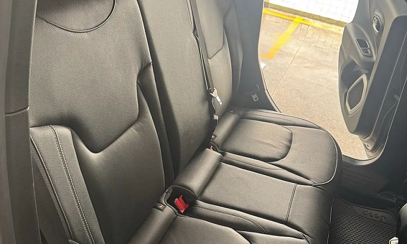 Jeep Renegade Longit...