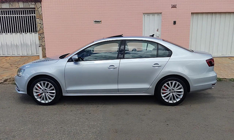 Volkswagen Jetta Com...
