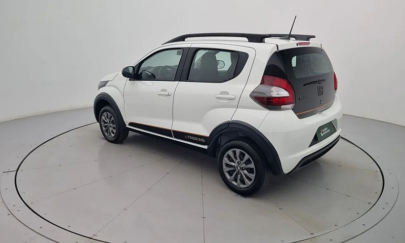 Fiat Mobi Trekking 1...