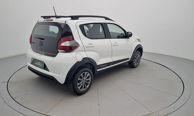 Fiat Mobi Trekking 1...