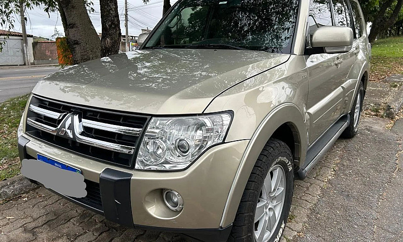 Mitsubishi Pajero Fu...