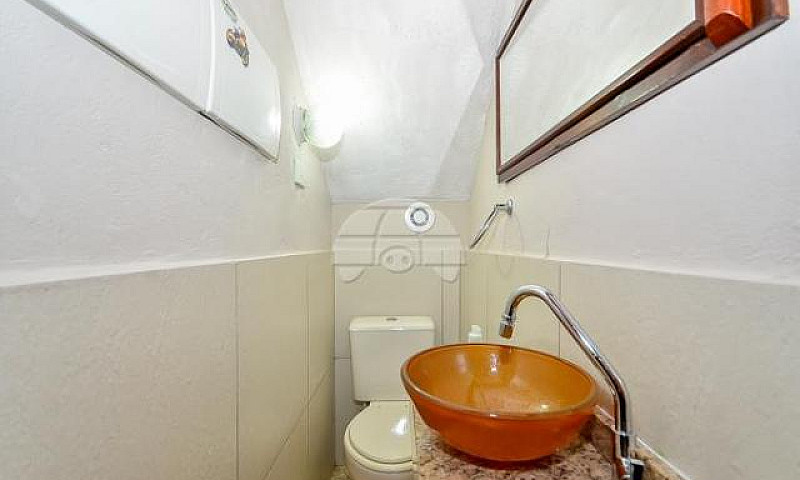 Casa De Condomínio À...