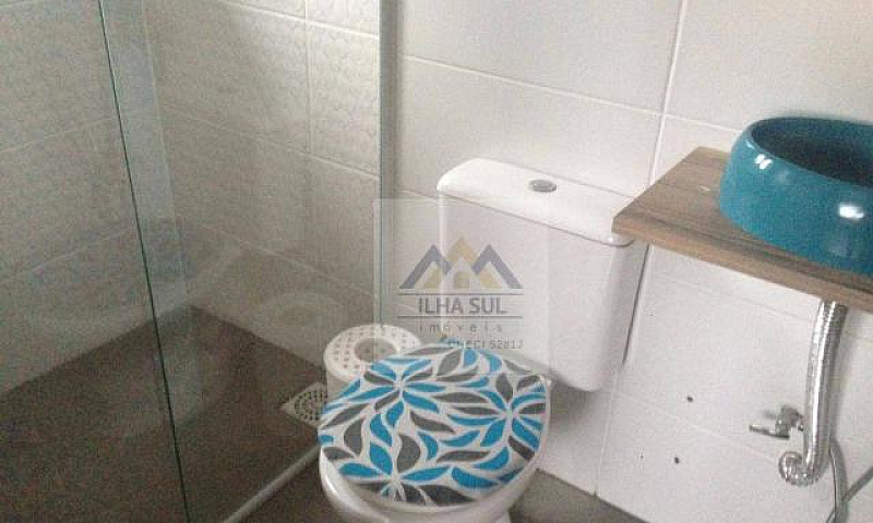 Casa Com 2 Dormitóri...