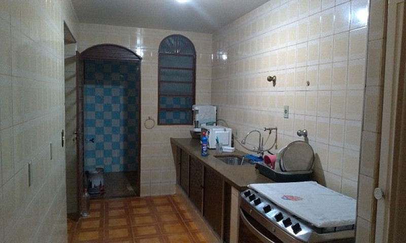 Excelente Casa Próxi...