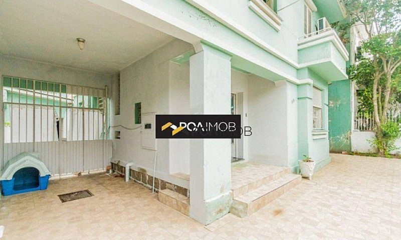 Casa Com 4 Dormitóri...