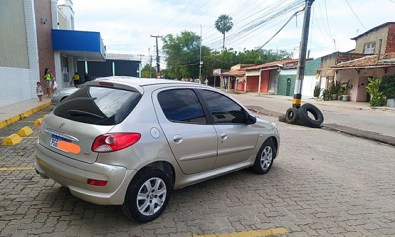 Peugeot 207 1.4...