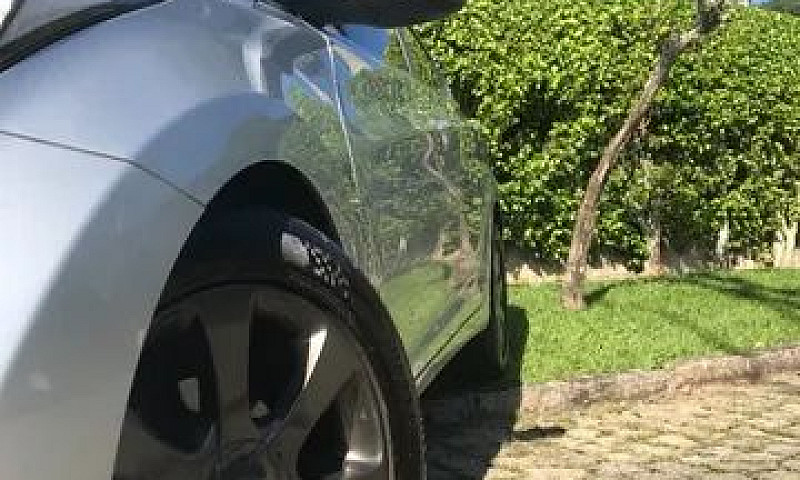 Hyundai Elantra 2016...