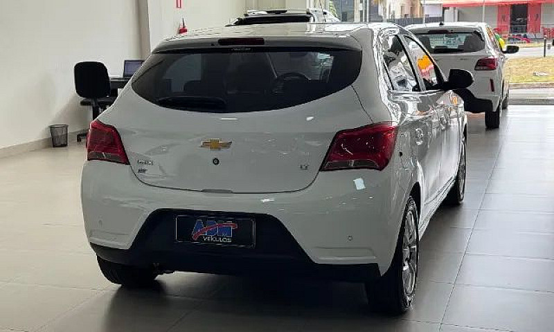 Chevrolet Onix Hatch...