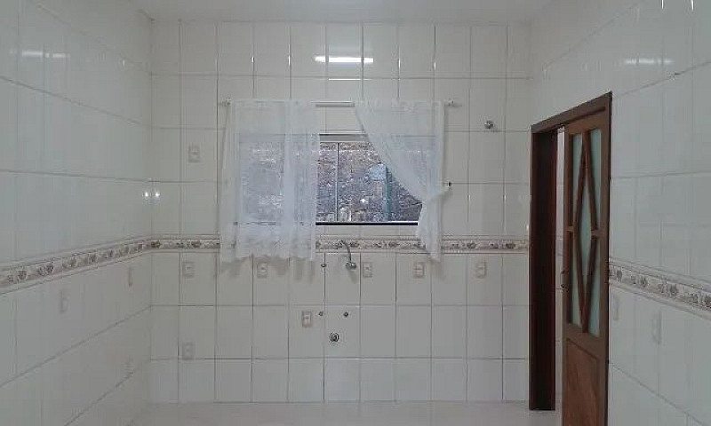 Excelente Casa De 2 ...