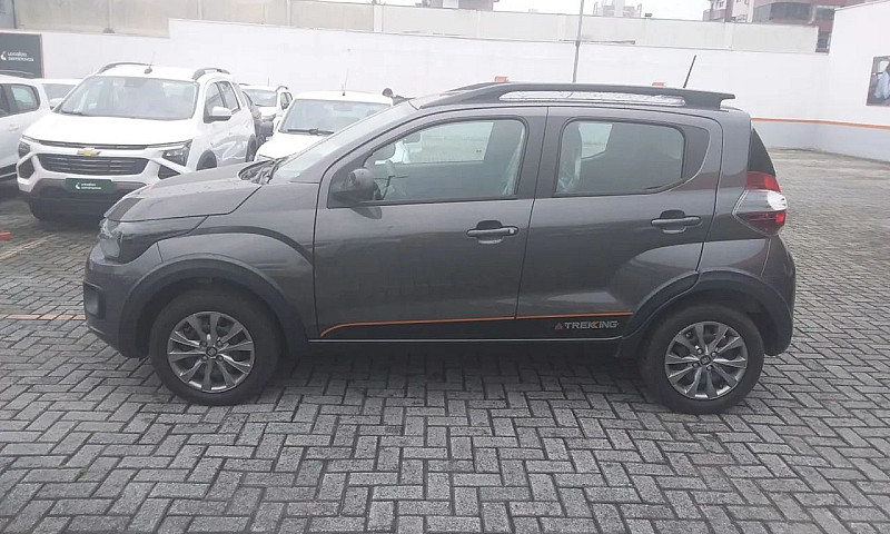 Fiat Mobi Trekking 1...