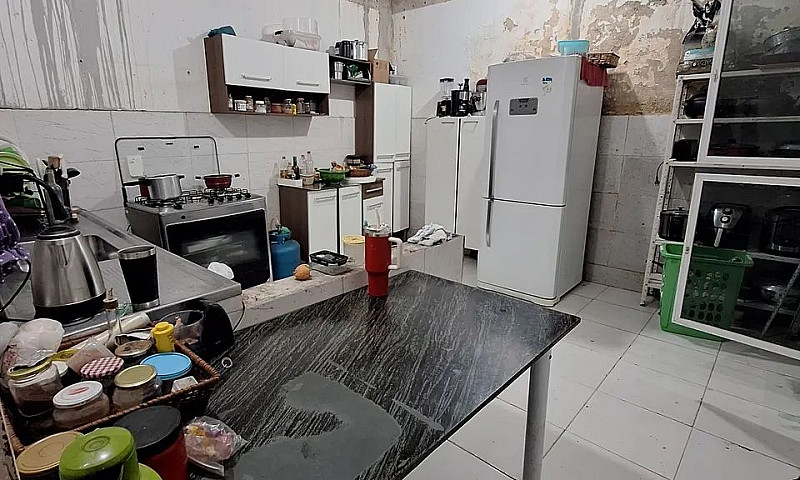 Vendo Essa Casa ...