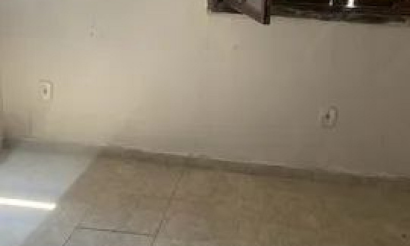 Aluga-Se Casa Em San...