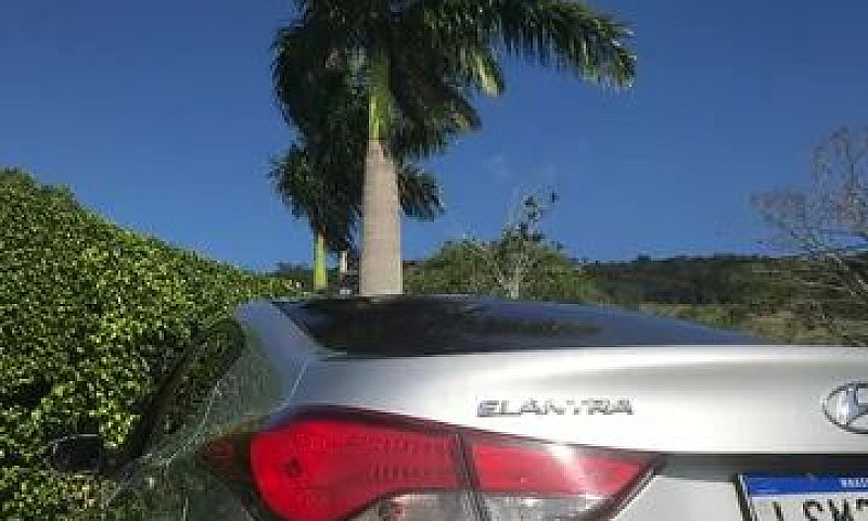 Hyundai Elantra 2016...