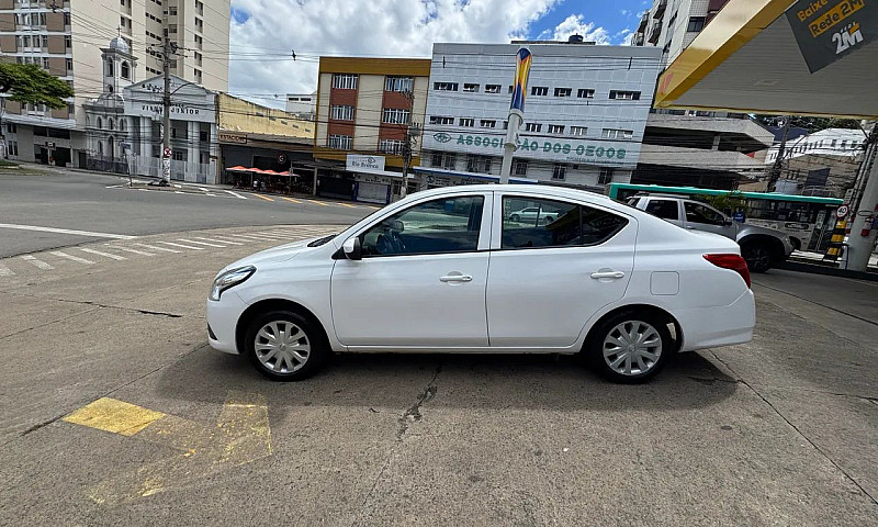 Nissan Versa 1.0 12V...