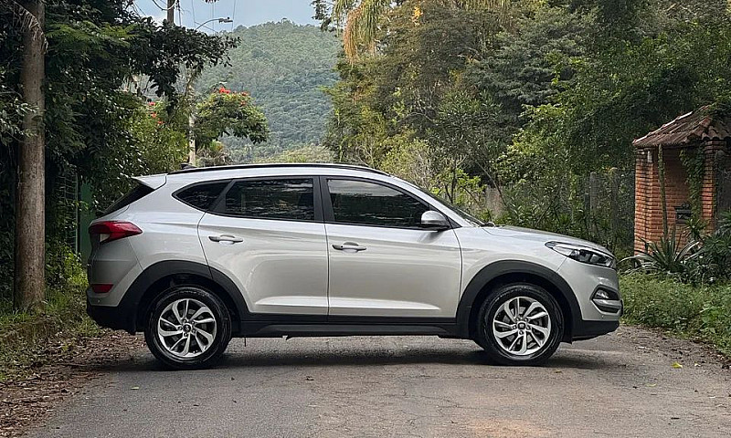 Hyundai Tucson Gls 1...