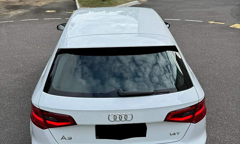 Audi A3 Sportback 1....