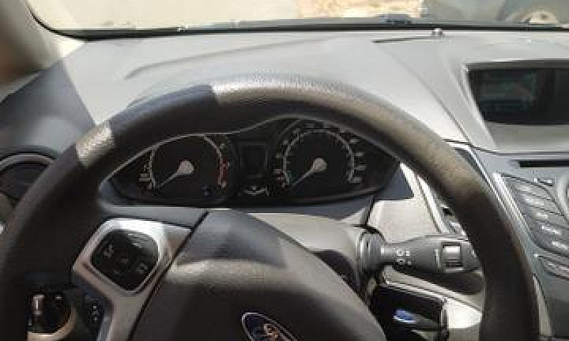 New Fiesta Sedan 1.6...