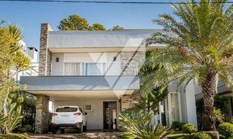 Casa Com 3 Quartos À...