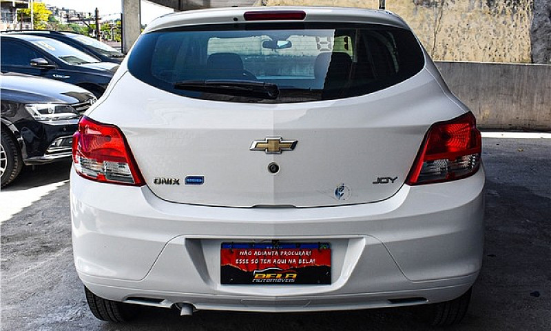 Chevrolet Onix Joy -...