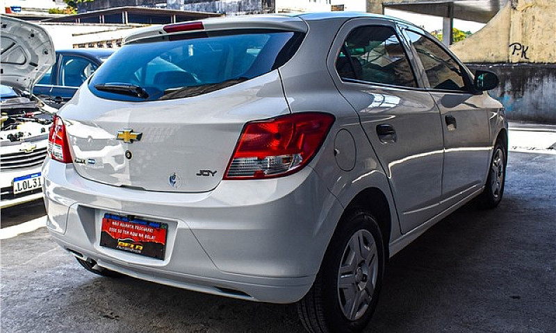 Chevrolet Onix Joy -...