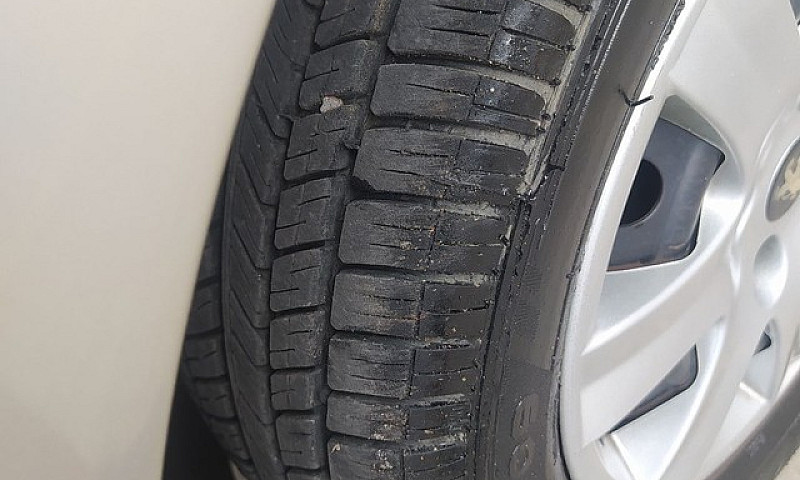 Peugeot 207 1.4...