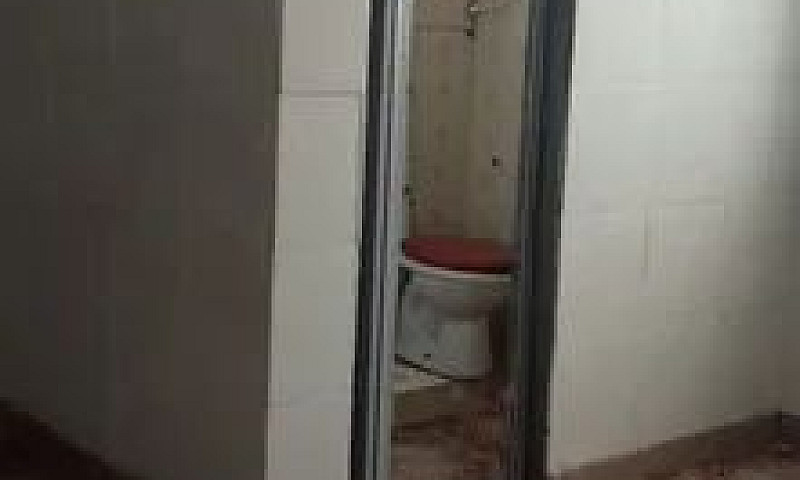 Alugo Casa...