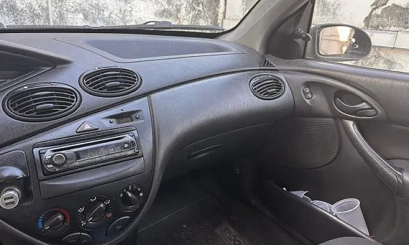 Ford Focus 1.6 S/Se/...