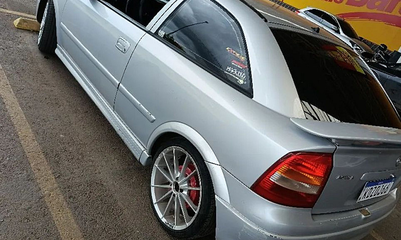 Chevrolet Astra Gl 1...