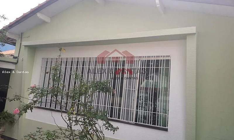 Casa Com 3 Dormitóri...