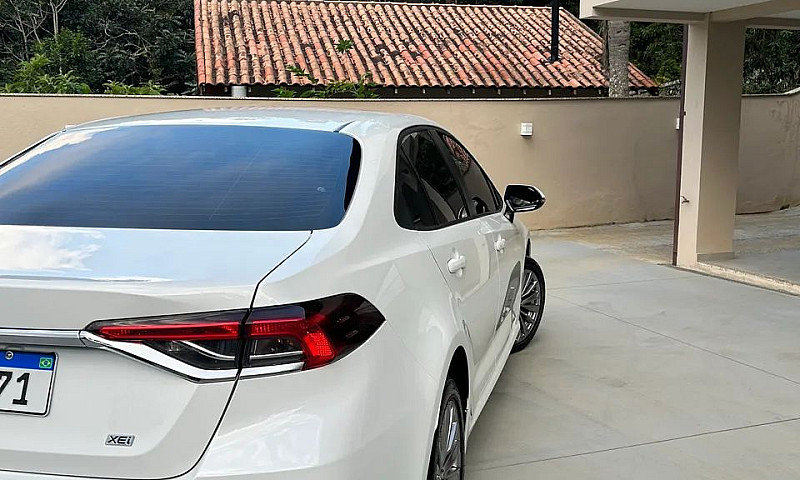 Toyota Corolla Xei 2...