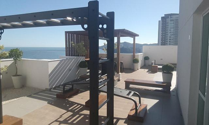 Na Quadra Da Praia -...