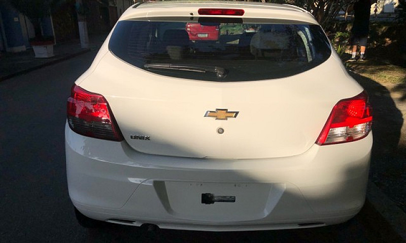Chevrolet Onix 2018 ...