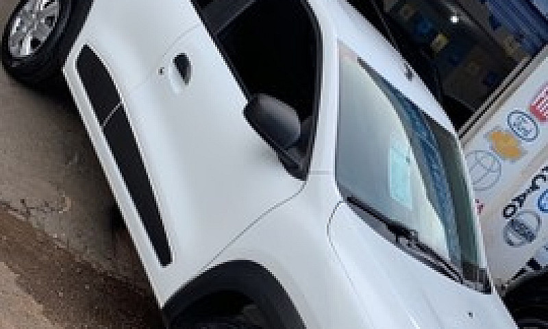Kwid 1.0 Zen 75 Mil ...