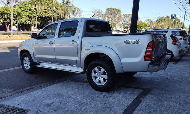 Hilux Srv 2013 4X4 F...