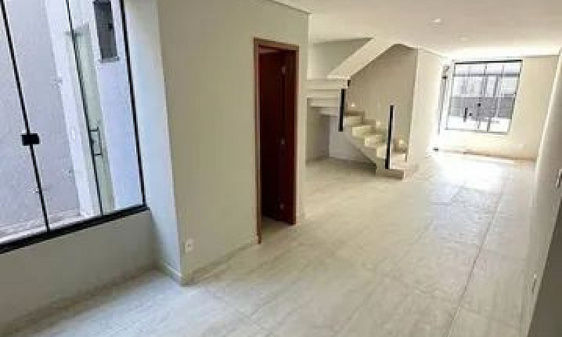 Casa Com 3 Quartos 1...