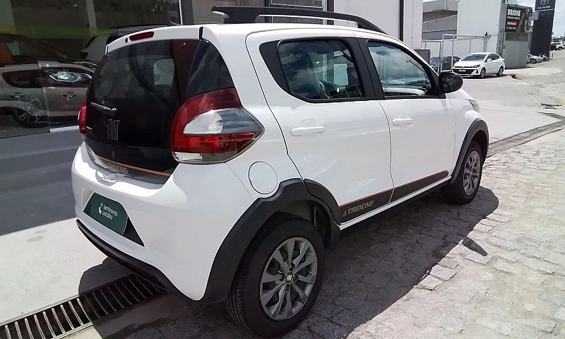 Fiat Mobi Trekking 1...